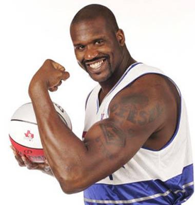 掘金约基奇豪取三双助球队连胜（约基奇三双发威，掘金延续连胜）