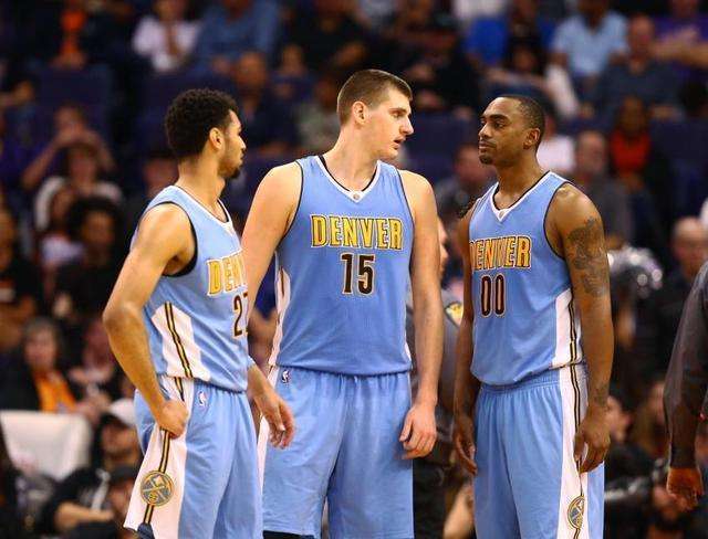 詹姆斯这项数据居然断崖式领先！（詹姆斯这项数据领先幅度堪称断层！）