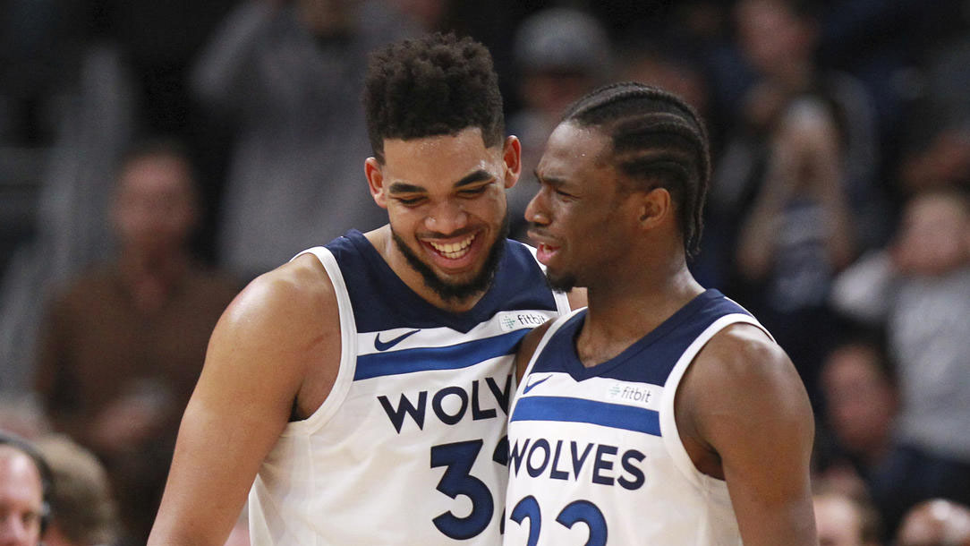 中超官方发2025赛季前四排名走势图：榜首共12次易主（中超官方公布2025赛季前四名走势：榜首易主12次）